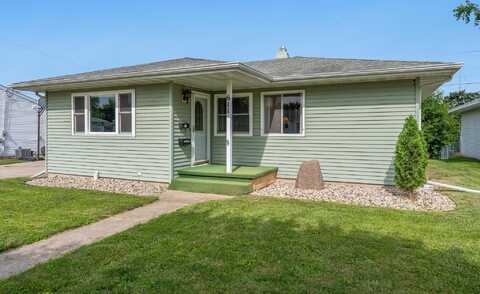 611 PARK Street, COMBINED LOCKS, WI 54113