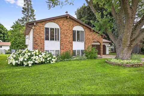 2479 VALIANT Lane, GREEN BAY, WI 54304