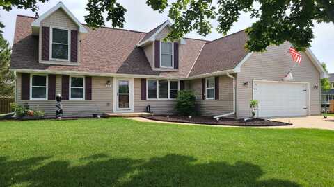 819 MCCASTLEN Street, GREEN BAY, WI 54301