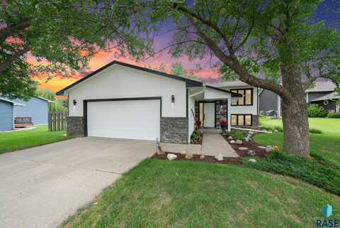 4604 E Belmont St, Sioux Falls, SD 57110