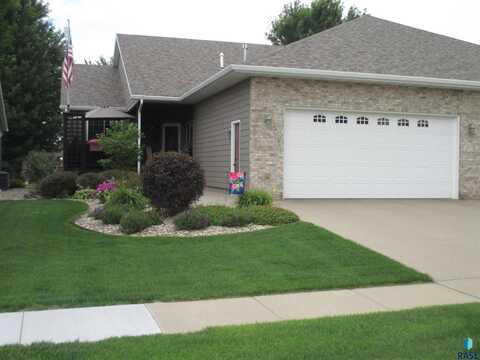 6700 S Bellwood Ave, Sioux Falls, SD 57108