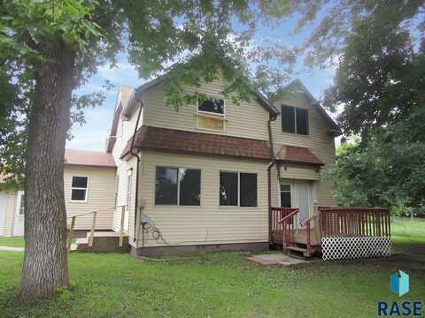 48150 230th St, Flandreau, SD 57028