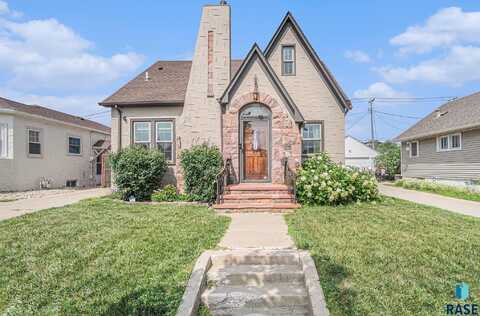 1909 S Dakota Ave, Sioux Falls, SD 57105