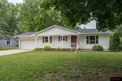1717 Mary Lane, North Mankato, MN 56003