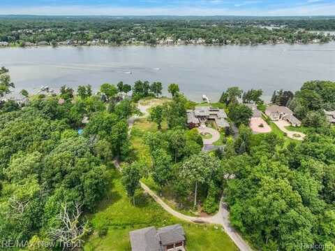 4796 DOW RIDGE Road, Orchard Lake, MI 48324