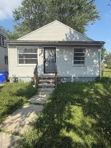 7689 Stahelin Avenue, Detroit, MI 48228