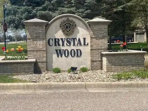 60 Emeraldwood Trail, Flushing, MI 48433
