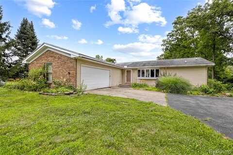 7109 Maple Dale Road, Jackson, MI 49201