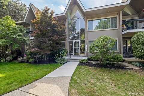 1975 Klingensmith Road, Bloomfield Hills, MI 48302
