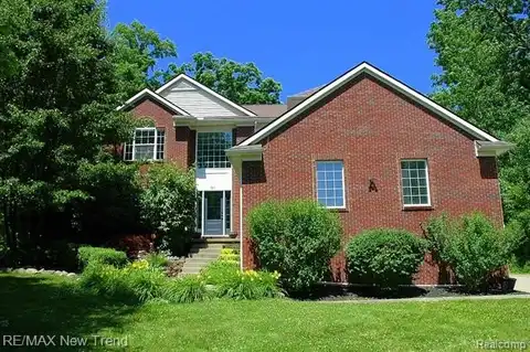 785 Pathway Drive, Howell, MI 48843