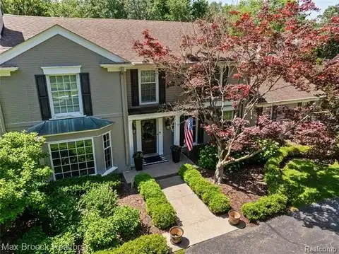 3365 Burning Bush Road, Bloomfield Hills, MI 48301