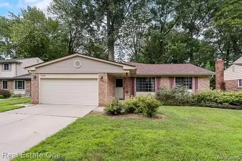 2220 Michele Drive, Troy, MI 48085