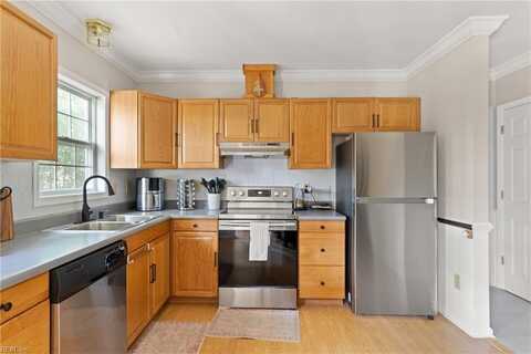 5 Jonathan Court, Toano, VA 23168