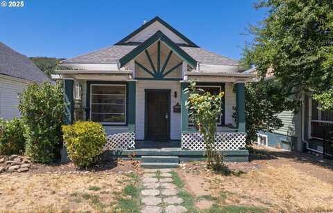 1414 SE MILL ST, Roseburg, OR 97470