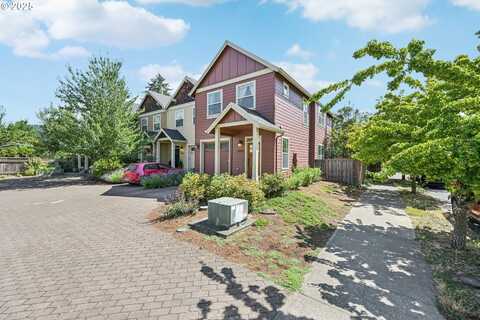 6678 SW 23RD PL, Portland, OR 97219