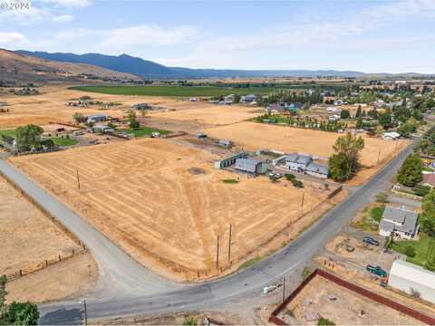 1405 17TH ST, Baker City, OR 97814