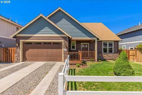 1832 4TH ST, Hood River, OR 97031