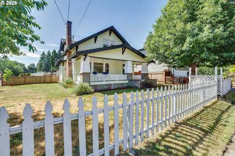 475 E ARLINGTON ST, Gladstone, OR 97027