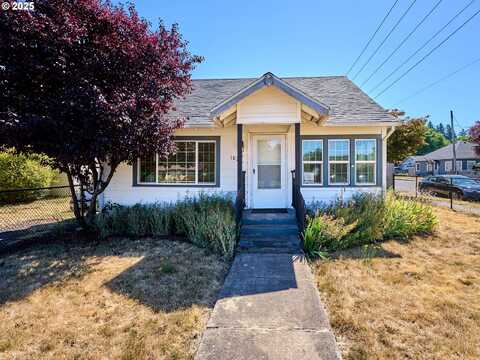 219 E 1ST AVE, Estacada, OR 97023