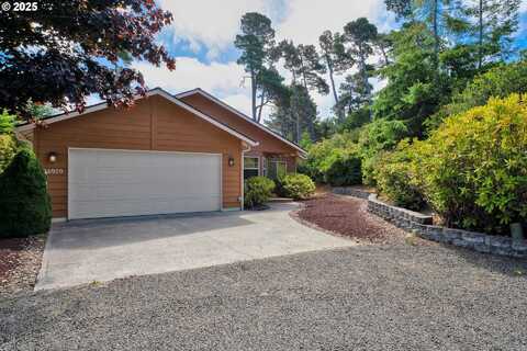 4929 OCEANA DR, Florence, OR 97439