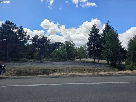 3805 CARNES RD, Roseburg, OR 97471