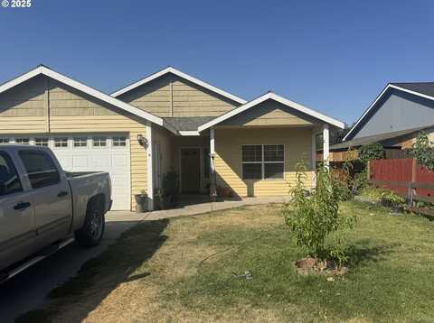 543 ELZORA LOOP, Milton Freewater, OR 97862