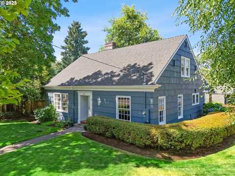 7001 SE 35TH AVE, Portland, OR 97202