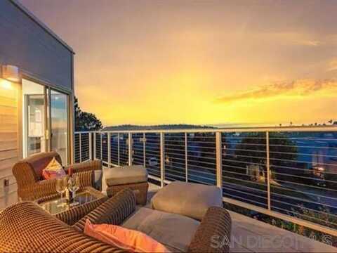 1060 America Way, Del Mar, CA 92014