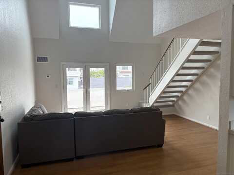 374 ORANGE AVE unit: E, Coronado, CA 92118