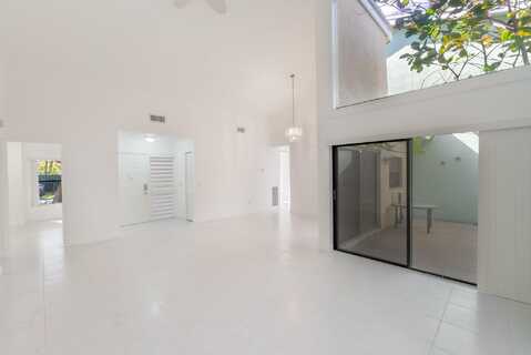 6090 Aloma Lane, Boca Raton, FL 33433