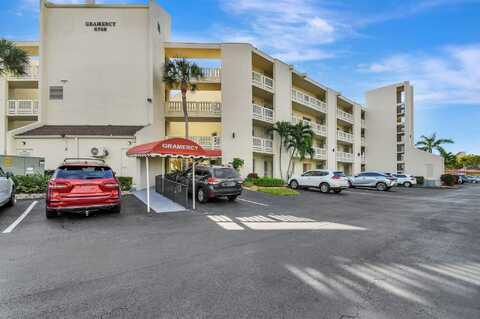 6768 10th Avenue N, Lake Worth, FL 33467