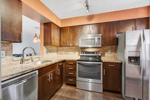 7290 Kinghurst Drive, Delray Beach, FL 33446