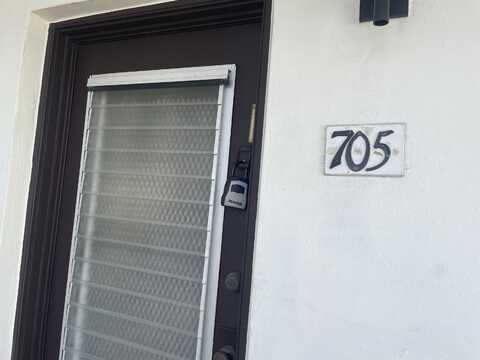 705 Normandy O, Delray Beach, FL 33484