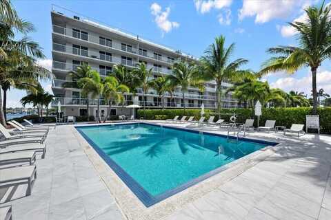 2560 S Ocean Boulevard, Palm Beach, FL 33480