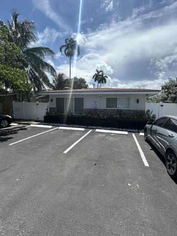 1037 NE 9th Avenue, Fort Lauderdale, FL 33304