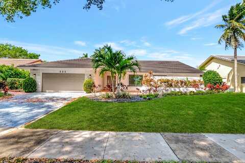 355 Deer Creek Woodlake Lane, Deerfield Beach, FL 33442
