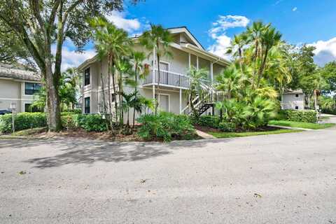 11863 Wimbledon Circle, Wellington, FL 33414