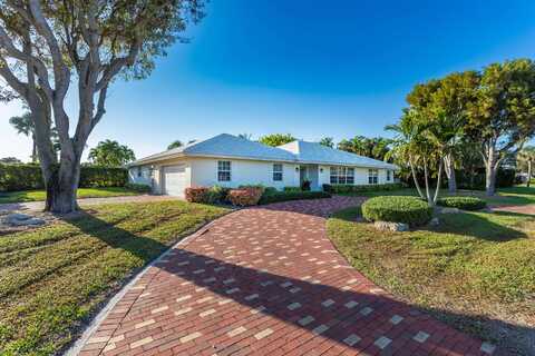835 Canary Walk, Delray Beach, FL 33483