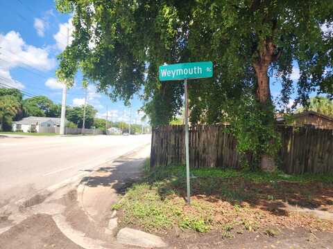 916 Weymouth Road, Lake Worth, FL 33461