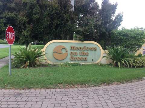 407 Meadows Circle, Boynton Beach, FL 33436