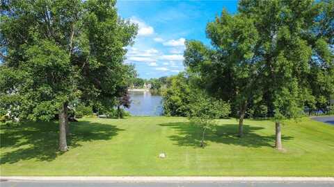 855 Otter Street SW, Hutchinson, MN 55350