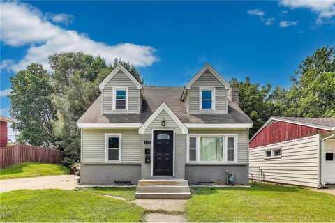 225 11th Avenue N, South Saint Paul, MN 55075