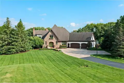 9921 Deerbrook Drive, Chanhassen, MN 55317