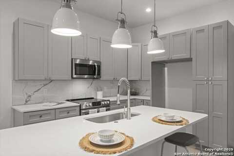 1002 Morningside, San Antonio, TX 78209