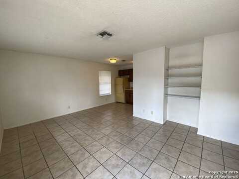 1105 N Main, Pleasanton, TX 78064