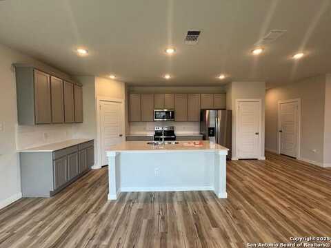 5935 W Hausman Road, San Antonio, TX 78249