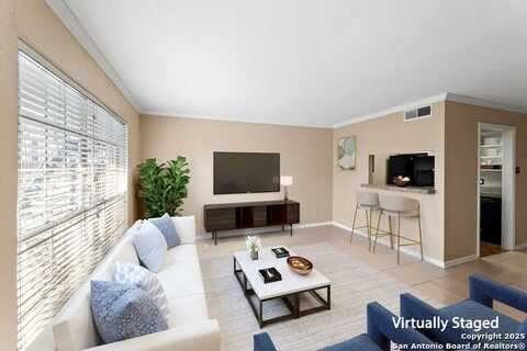 8401 New Braunfels, San Antonio, TX 78209