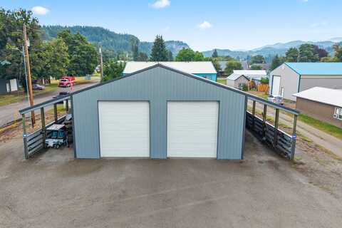 203 Pend Oreille St, Metaline, WA 99152