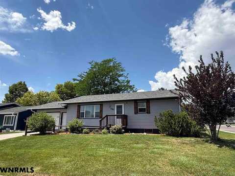 685 15TH STREET, Gering, NE 69341