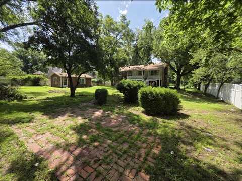424 Arbor View Dr, Belle Plaine, KS 67013